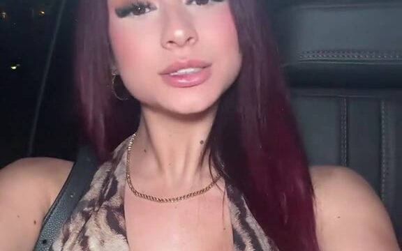 Andiegen aka Andie elle Onlyfans Video Show Boobs On Car