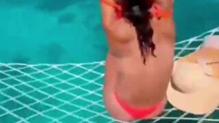 Arina Rodionova Onlyfans Video Naked Body In Pool